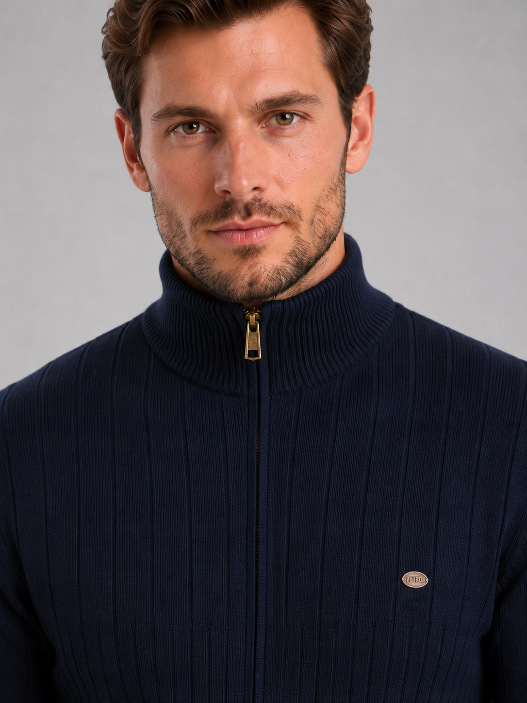 Pull Homme Zippé Côtelé en Coton – Col Montant