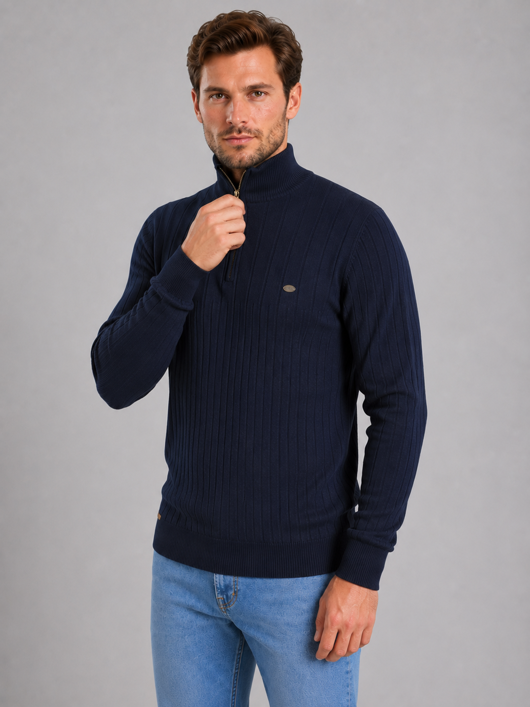 Pull Homme Zippé Côtelé en Coton – Col Montant